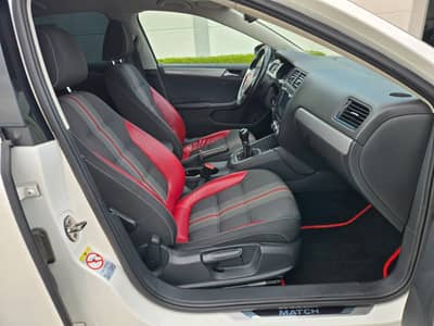 Volkswagen Jetta 2.0 TDI "Match"T.Leder"Navi"Alu"PDC" — slika 8