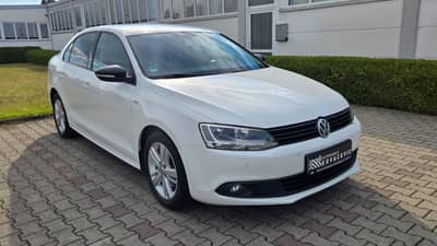 Volkswagen Jetta 2.0 TDI "Match"T.Leder"Navi"Alu"PDC" — slika 2