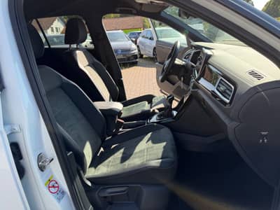 Volkswagen T-Roc R-Line Navi Cam LED — slika 8