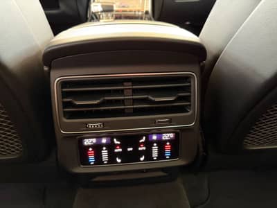 Audi Q8 50 TDI quattro3xS-Line 23Zoll Pano Matrix ACC — slika 22