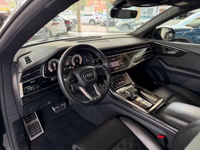 Audi Q8 50 TDI quattro3xS-Line 23Zoll Pano Matrix ACC — slika 13