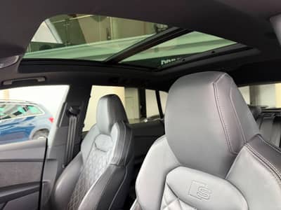 Audi Q8 50 TDI quattro3xS-Line 23Zoll Pano Matrix ACC — slika 15