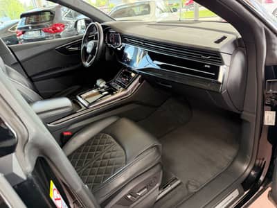 Audi Q8 50 TDI quattro3xS-Line 23Zoll Pano Matrix ACC — slika 16