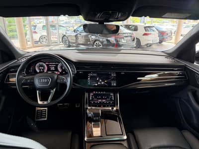 Audi Q8 50 TDI quattro3xS-Line 23Zoll Pano Matrix ACC — slika 12