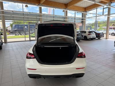 Mercedes-Benz E 220d Lim. AMG-Paket ACC 360KAM PANO — slika 10