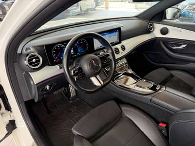 Mercedes-Benz E 220d Lim. AMG-Paket ACC 360KAM PANO — slika 13