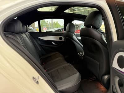 Mercedes-Benz E 220d Lim. AMG-Paket ACC 360KAM PANO — slika 24