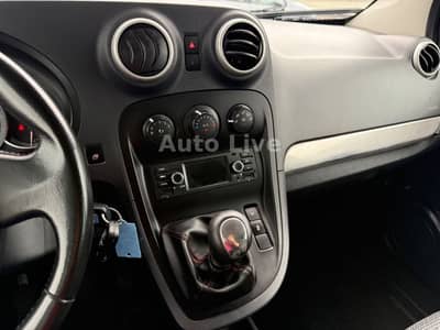 Mercedes-Benz Citan Kombi T CDI lang*5 SITZER*NAVI*TEMPOMAT!!! — slika 21