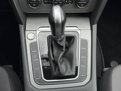 Volkswagen Passat Variant TDI*DSG*NAVI*PDC*F1*ACC* — slika 16