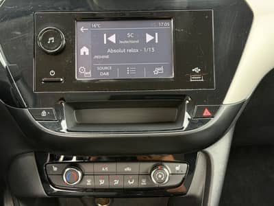 Opel Corsa F*Klima*Sitzheizung*Lenkradheizung*PDC*LED — slika 19