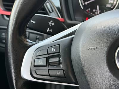BMW X1 xDrive 20d Sport Line*AUTOMATIK*NAVI*LED*PANO — slika 12