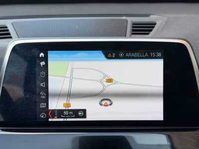 BMW X1 xDrive 20d Sport Line*AUTOMATIK*NAVI*LED*PANO — slika 15
