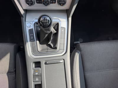 Volkswagen Passat Lim. Comfortline 2.0TDI*NAVI*VIRTUAL*PDC* — slika 22