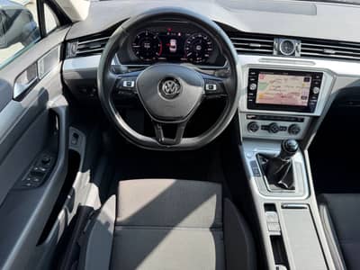 Volkswagen Passat Lim. Comfortline 2.0TDI*NAVI*VIRTUAL*PDC* — slika 12