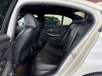 BMW 320 d xDrive M Sport Lim. ACC LED KAM. HUD — slika 23
