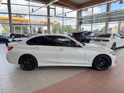 BMW 320 d xDrive M Sport Lim. ACC LED KAM. HUD — slika 5