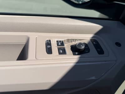 Volkswagen T7 2.0 TDI Multivan*DSG*7x SITZ*PANO*VIR*LED*AHK — slika 25