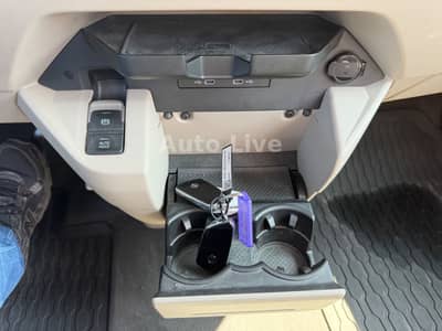 Volkswagen T7 2.0 TDI Multivan*DSG*7x SITZ*PANO*VIR*LED*AHK — slika 44