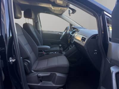 Volkswagen Touran R-Line*7-Sitze*ACC*AHK*Navi* — slika 11
