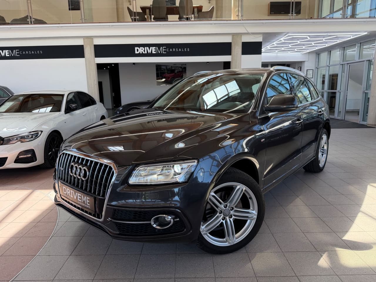 Audi Q5 2.0 TDI 140 kW quattro S-Line Pano ACC — slika 1