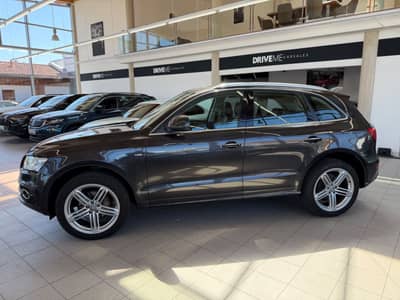 Audi Q5 2.0 TDI 140 kW quattro S-Line Pano ACC — slika 6