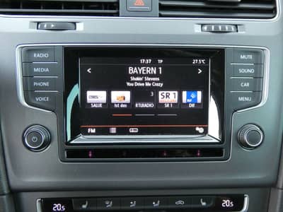 Volkswagen Golf 1.6 TDI LOUNGE 2-Hand Klimaaut SHZ GRA EU6 — slika 9