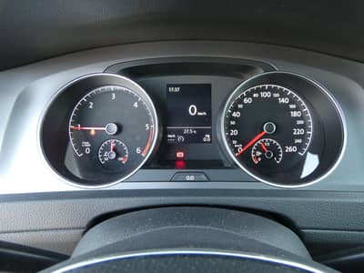 Volkswagen Golf 1.6 TDI LOUNGE 2-Hand Klimaaut SHZ GRA EU6 — slika 12