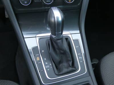 Volkswagen Golf 1.6 TDI DSG Comfortline Navi ACC SHZ 2-Hand — slika 16