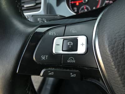 Volkswagen Golf 1.6 TDI DSG Comfortline Navi ACC SHZ 2-Hand — slika 13