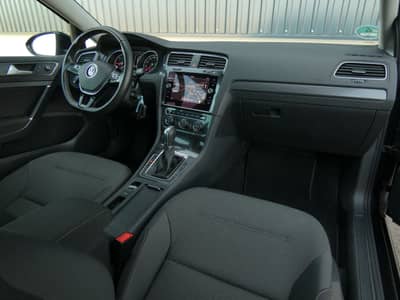 Volkswagen Golf 1.6 TDI DSG Comfortline Navi ACC SHZ 2-Hand — slika 2