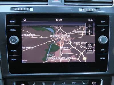 Volkswagen Golf 1.6 TDI DSG Comfortline Navi ACC SHZ 2-Hand — slika 9