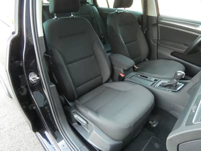 Volkswagen Golf 1.6 TDI DSG Comfortline Navi ACC SHZ 2-Hand — slika 6