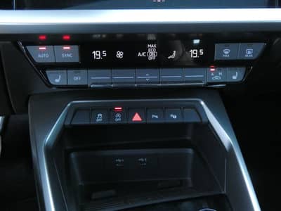 Audi A3 30 TDI Lim S tronic Matrix Virtual PANO Kamer — slika 17