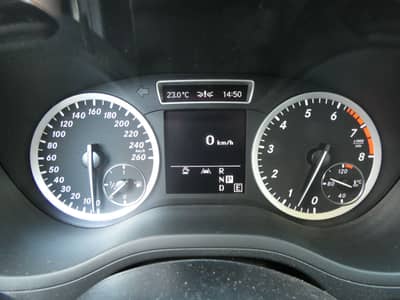 Mercedes-Benz B 250 DCT Bi-Xenon Navi Distronic AHK 17" 2-Hand — slika 11