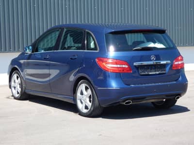 Mercedes-Benz B 250 DCT Bi-Xenon Navi Distronic AHK 17" 2-Hand — slika 23