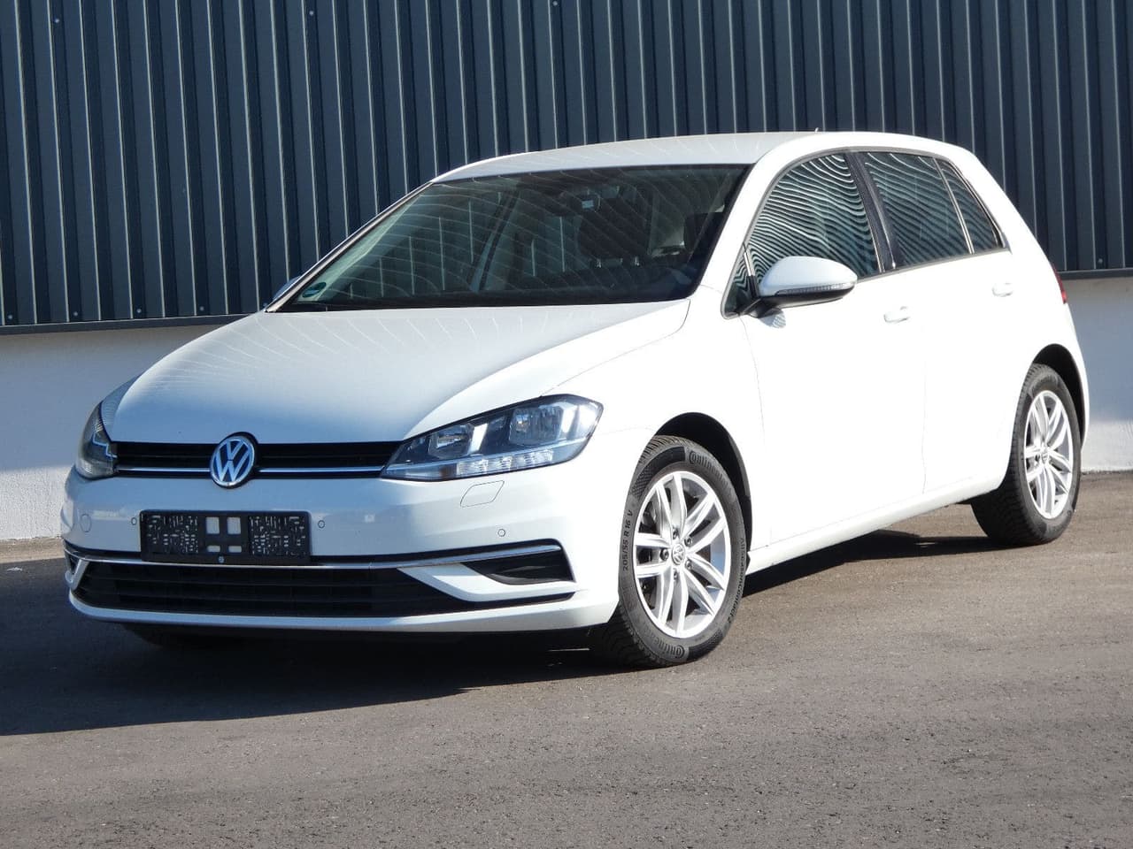 Volkswagen Golf 1.6 TDI Comfortline Nav Klimaaut SHZ 2-Hand — slika 1