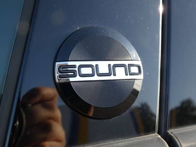 Volkswagen Golf 2.0 TDI Sound LED Navi ACC HiFi SHZ 17" 2-H — slika 20