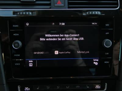 Volkswagen Golf 2.0 TDI Sound LED Navi ACC HiFi SHZ 17" 2-H — slika 10