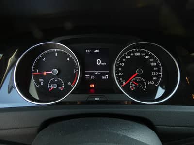 Volkswagen Golf 2.0 TDI Sound LED Navi ACC HiFi SHZ 17" 2-H — slika 13