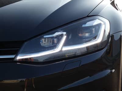 Volkswagen Golf 2.0 TDI Sound LED Navi ACC HiFi SHZ 17" 2-H — slika 24
