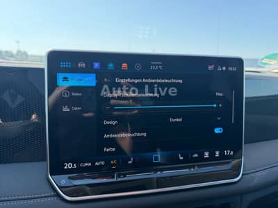 Volkswagen Tiguan 2.0 TDI*DSG*LIFE*PANORAMA*NAVI*LED*KAMERA — slika 17