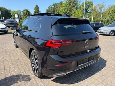 Volkswagen Golf VIII 2.0 TDI Active PANO HEADUP AHK MATRIX — slika 11