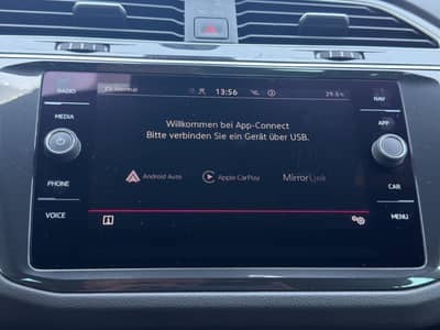 Volkswagen Tiguan R-Line 4Motion*Matrix*ACC*App*Ambiente* — slika 18