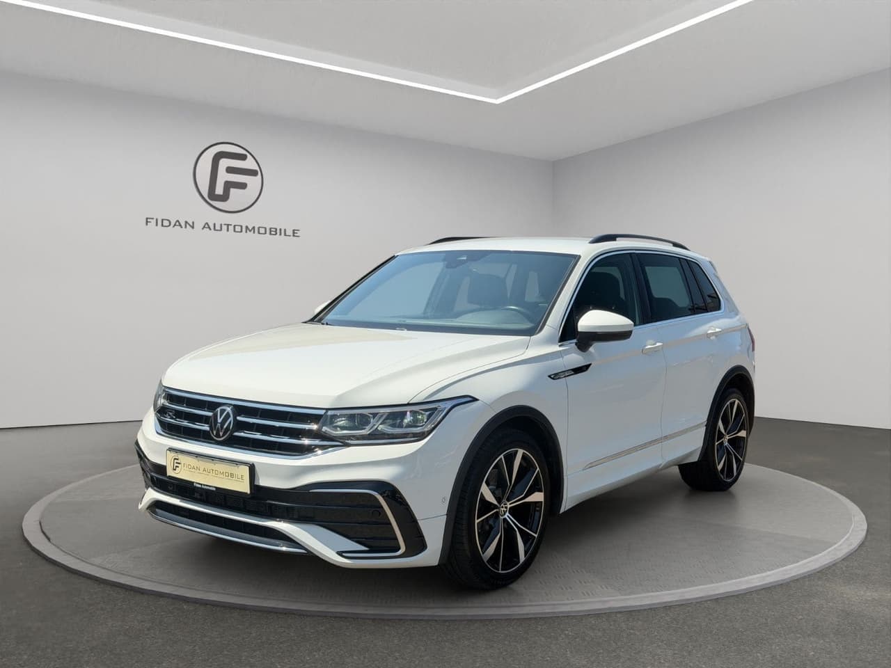 Volkswagen Tiguan R-Line 4Motion*Matrix*ACC*App*Ambiente* — slika 1