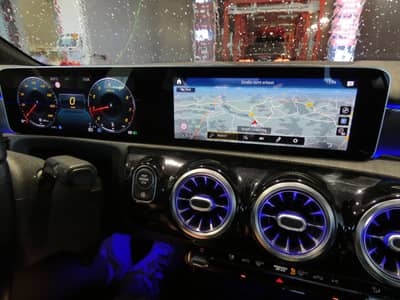 Mercedes-Benz A 180 DCT Edition19 WIDE LED Navi Ambiente 18" — slika 3