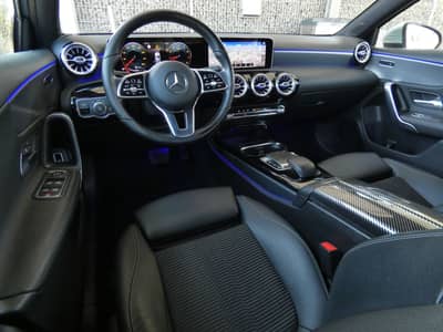 Mercedes-Benz A 180 DCT Edition19 WIDE LED Navi Ambiente 18" — slika 5