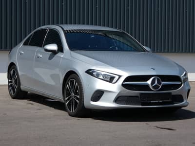 Mercedes-Benz A 180 DCT Edition19 WIDE LED Navi Ambiente 18" — slika 22