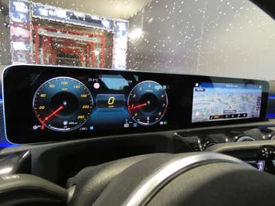 Mercedes-Benz A 180 DCT Edition19 WIDE LED Navi Ambiente 18" — slika 2
