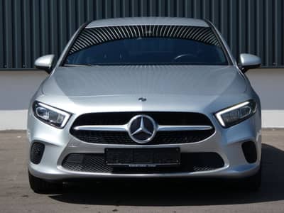 Mercedes-Benz A 180 DCT Edition19 WIDE LED Navi Ambiente 18" — slika 27