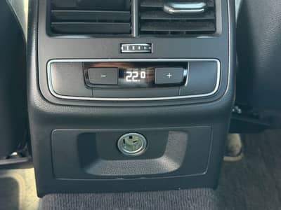 Audi A4 40 TDI Quattro S Tronic*NAVI*MATRIX*ACC*LEDER — slika 29